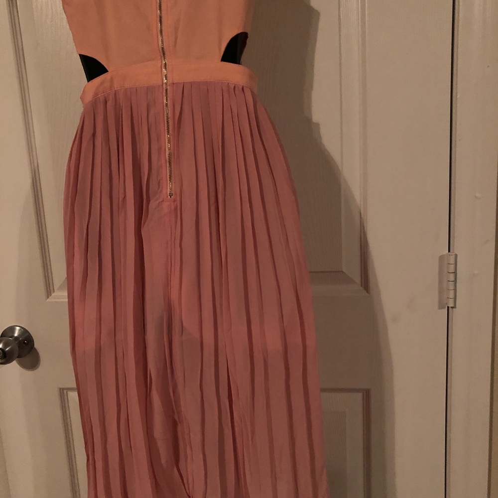 Dress - Picture 2 of 4